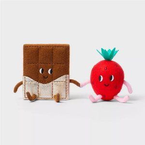 Valentine Felt Duo Figurine Chocolate & Strawberry in Love Holding Hands Spritz